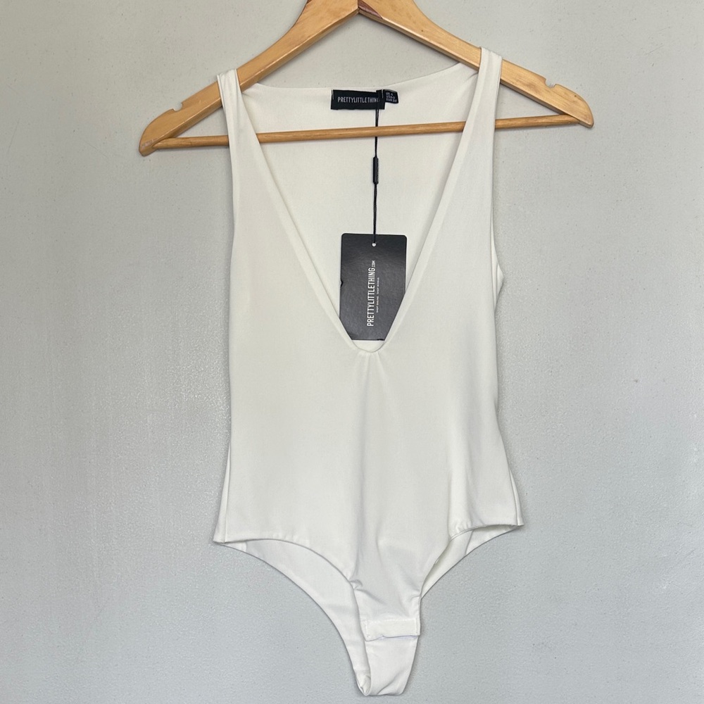 PrettyLittleThing Off-White Deep V Bodysuit- New